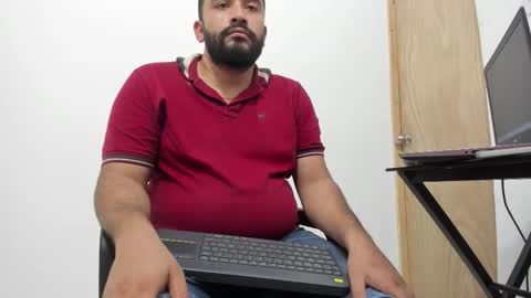 Snapshot of big_dad69 chatting on 11/06/25, 02:45 Tommy online show from 11/06/25, 02:45