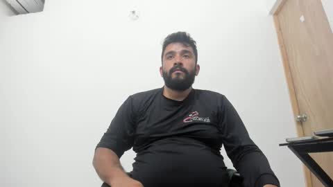 Snapshot of big_dad69 chatting on 11/24/25, 01:38 Tommy online show from 11/24/25, 01:38