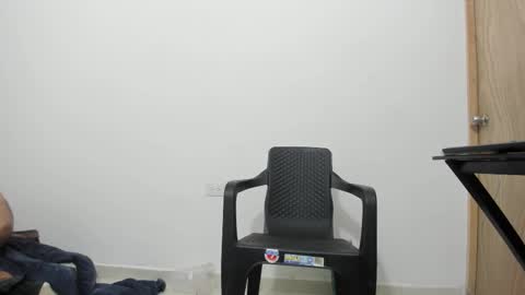 Snapshot of big_dad69 chatting on 12/04/25, 05:50 Tommy online show from 12/04/25, 05:50