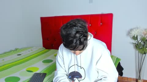 john and cris online show from 02/18/25, 01:10