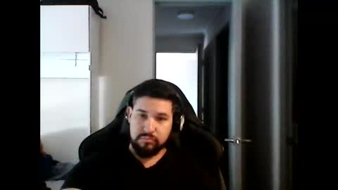 latinBoyHuge online show from 11/24/25, 05:56