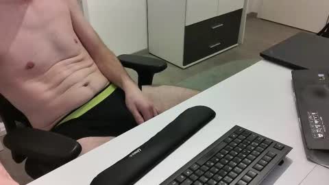 big_tobi_1 online show from 01/13/26, 06:51