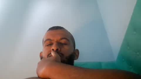Snapshot of bigassboyfr chatting on 10/16/25, 08:48 bigassboyfr online show from 10/16/25, 08:48
