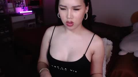 Snapshot of bigassslutdoll chatting on 12/09/24, 07:17 Mia online show from 12/09/24, 07:17