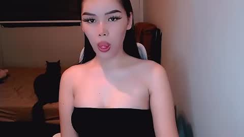 Snapshot of bigassslutdoll chatting on 07/02/26, 02:45 Mia online show from 07/02/26, 02:45