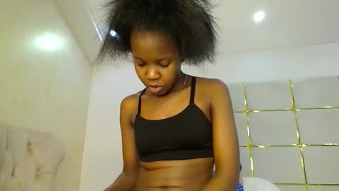 bigbaby004 online show from 10/18/25, 07:36