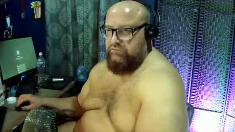 BigBear4Cuddles online show from 04/29/26, 01:43