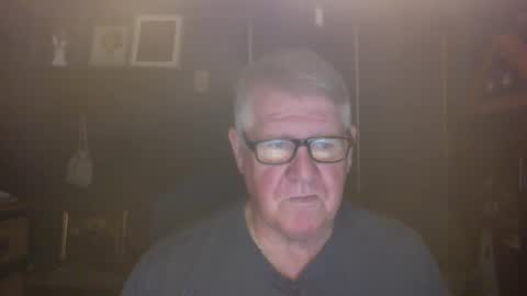 Snapshot of bigbeerdrinker1 chatting on 11/23/25, 04:45 bigbeerdrinker online show from 11/23/25, 04:45