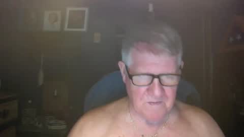 Snapshot of bigbeerdrinker1 chatting on 01/14/26, 06:02 bigbeerdrinker online show from 01/14/26, 06:02