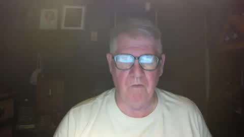 Snapshot of bigbeerdrinker1 chatting on 03/13/26, 04:19 bigbeerdrinker online show from 03/13/26, 04:19