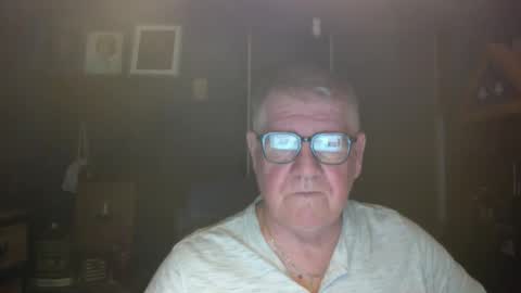 Snapshot of bigbeerdrinker1 chatting on 03/15/26, 05:24 bigbeerdrinker online show from 03/15/26, 05:24