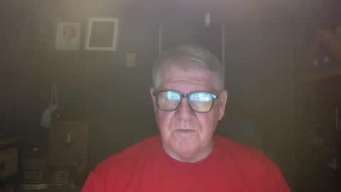 Snapshot of bigbeerdrinker1 chatting on 03/18/26, 04:04 bigbeerdrinker online show from 03/18/26, 04:04