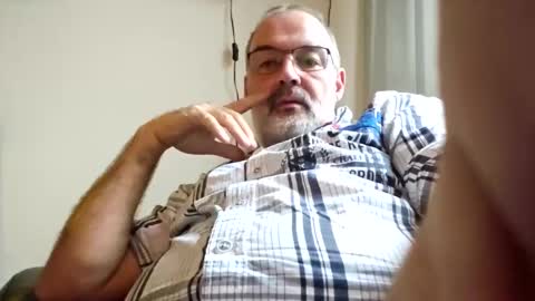 bigbibear88 online show from 12/15/24, 01:43