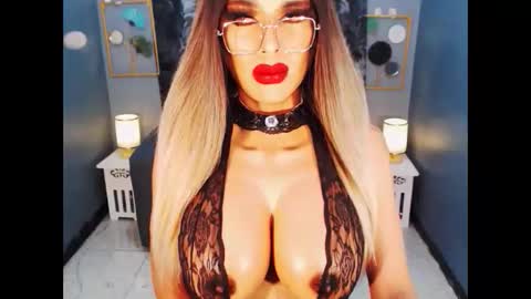 Loraine Cruz online show from 05/14/26, 04:52