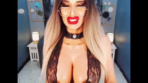 Loraine Cruz online show from 05/15/26, 04:19
