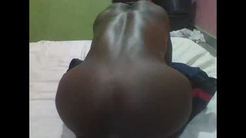 TOP EBONY DUDE online show from 12/25/24, 03:08