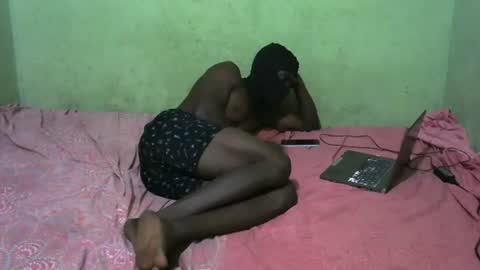 TOP EBONY DUDE online show from 01/10/25, 02:46