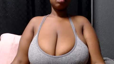 Snapshot of bigboobsbitchx chatting on 06/04/26, 04:57 bigboobsbitchx online show from 06/04/26, 04:57