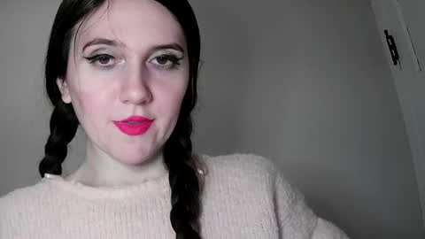 Isabella online show from 02/10/25, 02:52