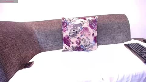 Snapshot of bigbootymommyy chatting on 12/17/25, 09:21 bigbootymommyy online show from 12/17/25, 09:21