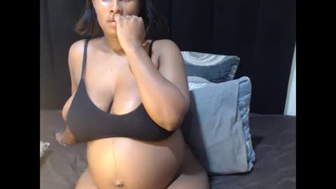 Snapshot of bigbootyshaz chatting on 02/02/26, 07:12 Bigbootyshaz online show from 02/02/26, 07:12