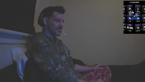 Snapshot of bigcawwwk chatting on 10/10/25, 07:40 Jon - Im Straight online show from 10/10/25, 07:40