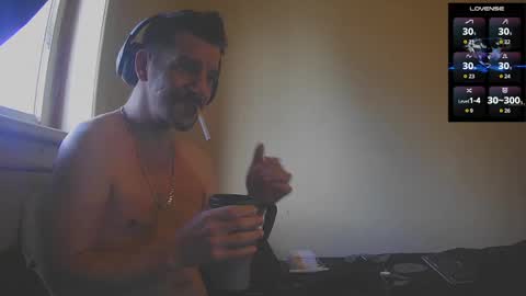 Snapshot of bigcawwwk chatting on 10/11/25, 01:20 Jon - Im Straight online show from 10/11/25, 01:20