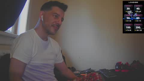 Snapshot of bigcawwwk chatting on 10/15/25, 06:19 Jon - Im Straight online show from 10/15/25, 06:19