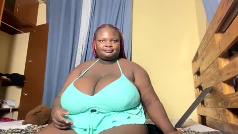 Snapshot of bigchocotities chatting on 02/26/25, 01:43 bigchocotities online show from 02/26/25, 01:43