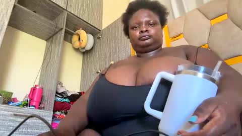 bigchocotities online show from 11/07/25, 08:14