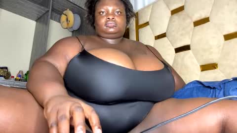 bigchocotities online show from 11/10/25, 05:23