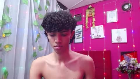 Snapshot of bigcock_sexys chatting on 02/21/26, 05:19 bigcock_sexys online show from 02/21/26, 05:19