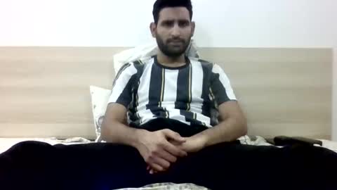 Snapshot of bigcockboy2580 chatting on 09/21/25, 07:15 akash online show from 09/21/25, 07:15