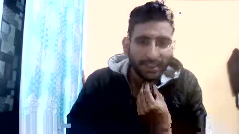 Snapshot of bigcockboy2580 chatting on 11/23/25, 04:29 akash online show from 11/23/25, 04:29