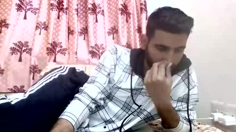 Snapshot of bigcockboy2580 chatting on 11/27/25, 08:49 akash online show from 11/27/25, 08:49