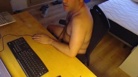 Snapshot of bigcok35spain chatting on 05/31/26, 07:26 bigcok35spain online show from 05/31/26, 07:26