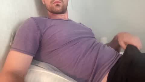 Snapshot of bigcollegecock69690 chatting on 12/03/24, 05:45 bigcollegecock69690 online show from 12/03/24, 05:45