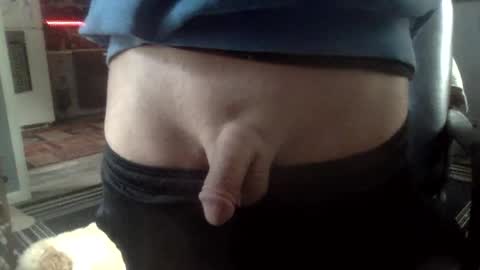 Snapshot of bigdickdawg90 chatting on 04/28/26, 04:01 bigdickdawg90 online show from 04/28/26, 04:01