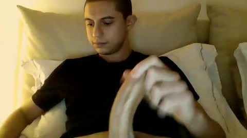 Snapshot of bigdickkkk2035 chatting on 02/01/25, 05:26 Big online show from 02/01/25, 05:26