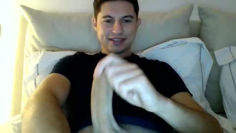 Snapshot of bigdickkkk2035 chatting on 10/15/25, 10:43 Big online show from 10/15/25, 10:43