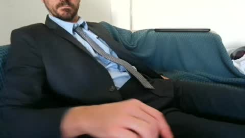 Snapshot of bigdicklikeanalsex chatting on 10/19/25, 01:56 bigcocky online show from 10/19/25, 01:56