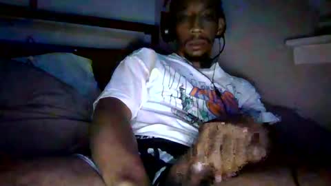 Snapshot of bigdickmarixxx chatting on 06/30/26, 03:40 bigdickmarixxx online show from 06/30/26, 03:40