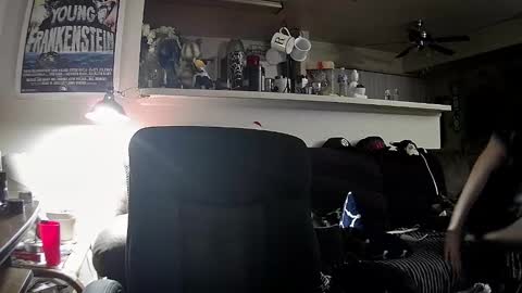 biggerisbetter21 online show from 12/08/24, 05:18