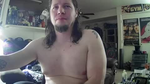 biggerisbetter21 online show from 01/25/25, 07:49