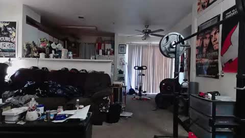 biggerisbetter21 online show from 02/26/26, 11:37