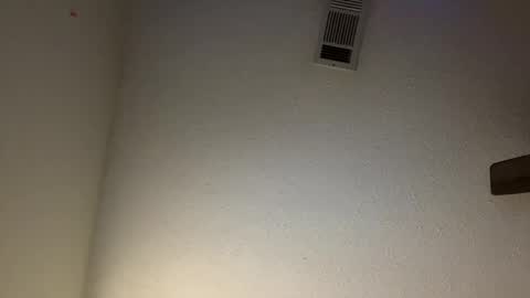 Snapshot of biggerthanasnicker chatting on 02/16/25, 09:04 biggerthanasnicker online show from 02/16/25, 09:04