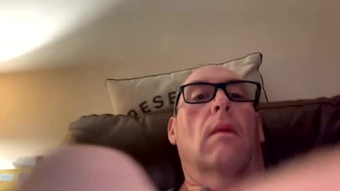 Snapshot of biggloves4bighands chatting on 10/28/25, 10:56 biggloves4bighands online show from 10/28/25, 10:56