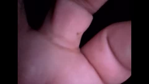 Snapshot of bigguunn chatting on 12/16/25, 01:05 bigguunn online show from 12/16/25, 01:05