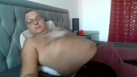 bigguy2014 online show from 09/23/25, 06:27