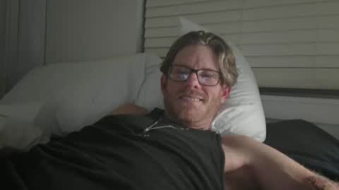 Snapshot of bigguy4funtime chatting on 10/22/25, 06:35 bigguy4funtime online show from 10/22/25, 06:35